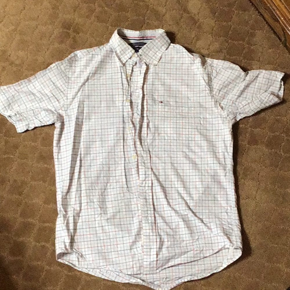 TOMMY HILFIGER SHORT SLEEVE BUTTON DOWN SHIRT